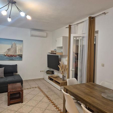 Apartment Plavia Biograd บีโอกราดนาโมรู ภายนอก รูปภาพ