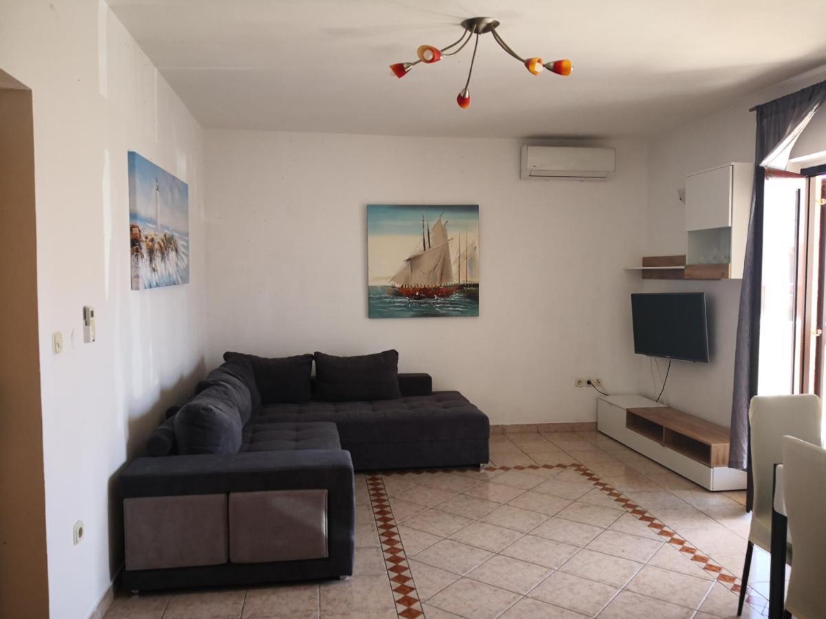 Apartment Plavia Biograd บีโอกราดนาโมรู ภายนอก รูปภาพ