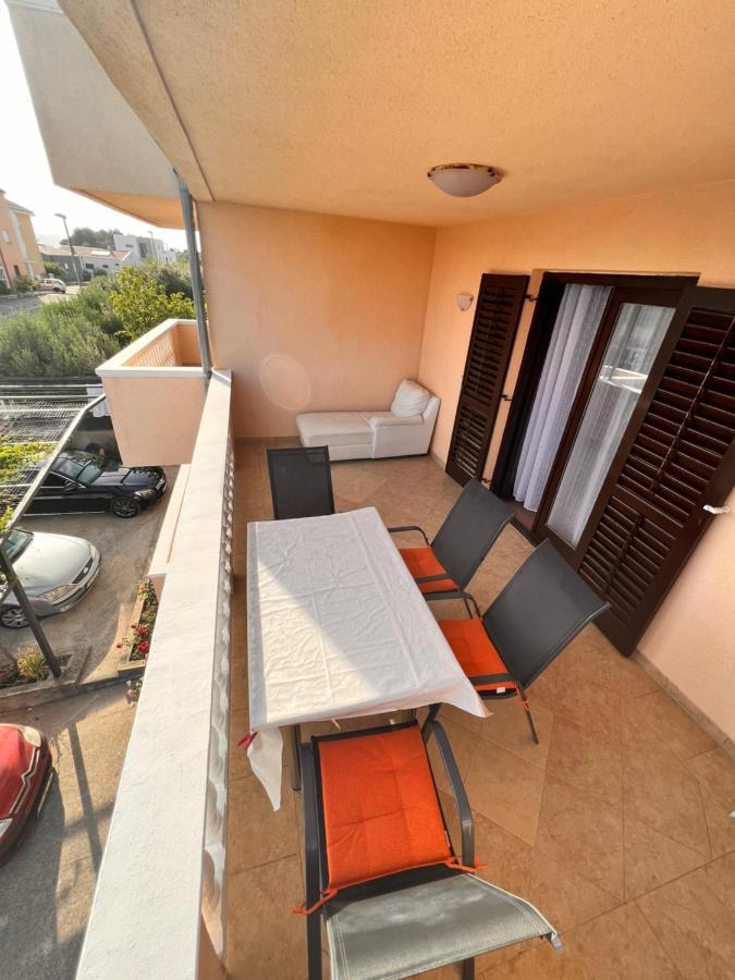Apartment Plavia Biograd บีโอกราดนาโมรู ภายนอก รูปภาพ