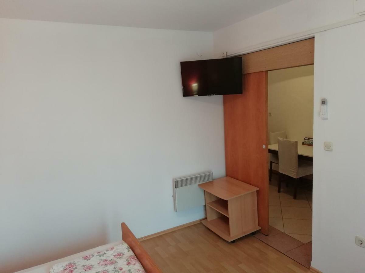 Apartment Plavia Biograd บีโอกราดนาโมรู ภายนอก รูปภาพ