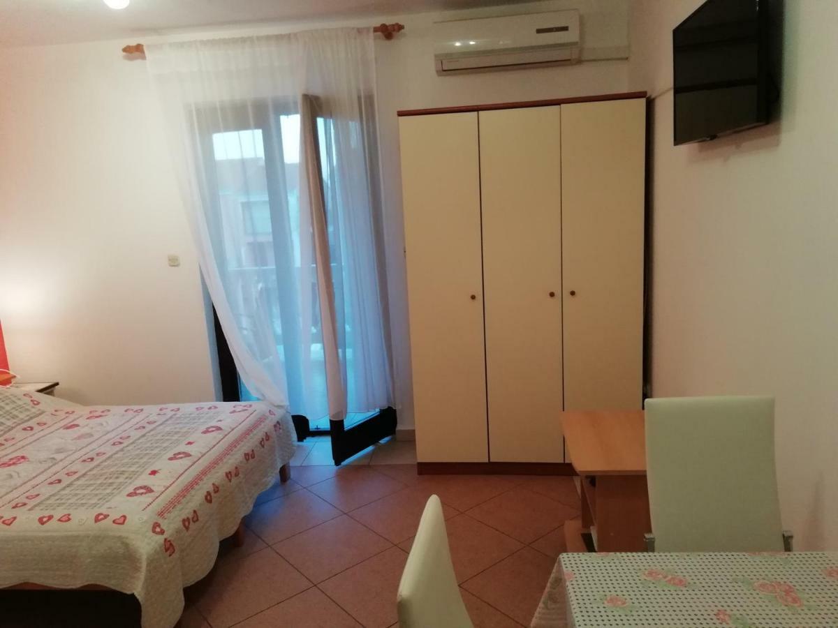 Apartment Plavia Biograd บีโอกราดนาโมรู ภายนอก รูปภาพ